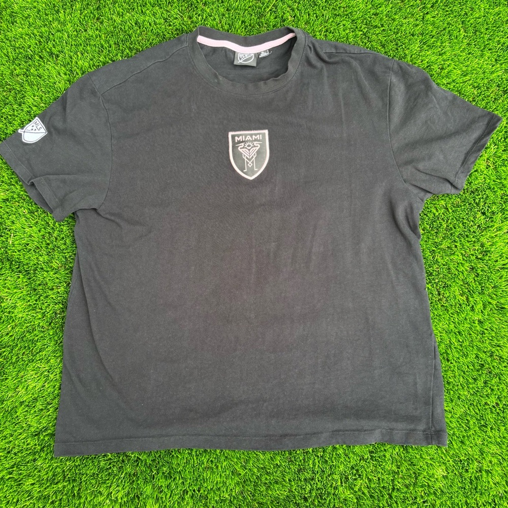 Miami Black T-Shirt